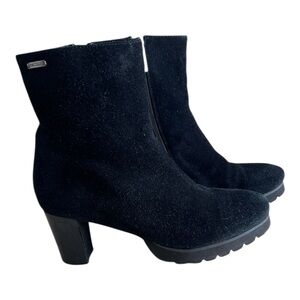 Valdini Elegant Black Suede Block Heeled Bootie Boots Size 7